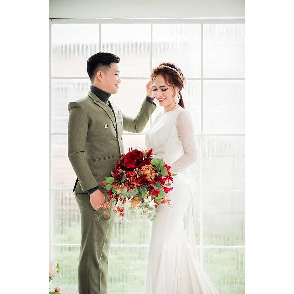 Chụp 1 hình cổng cưới pha lê phong cách Hàn Quốc